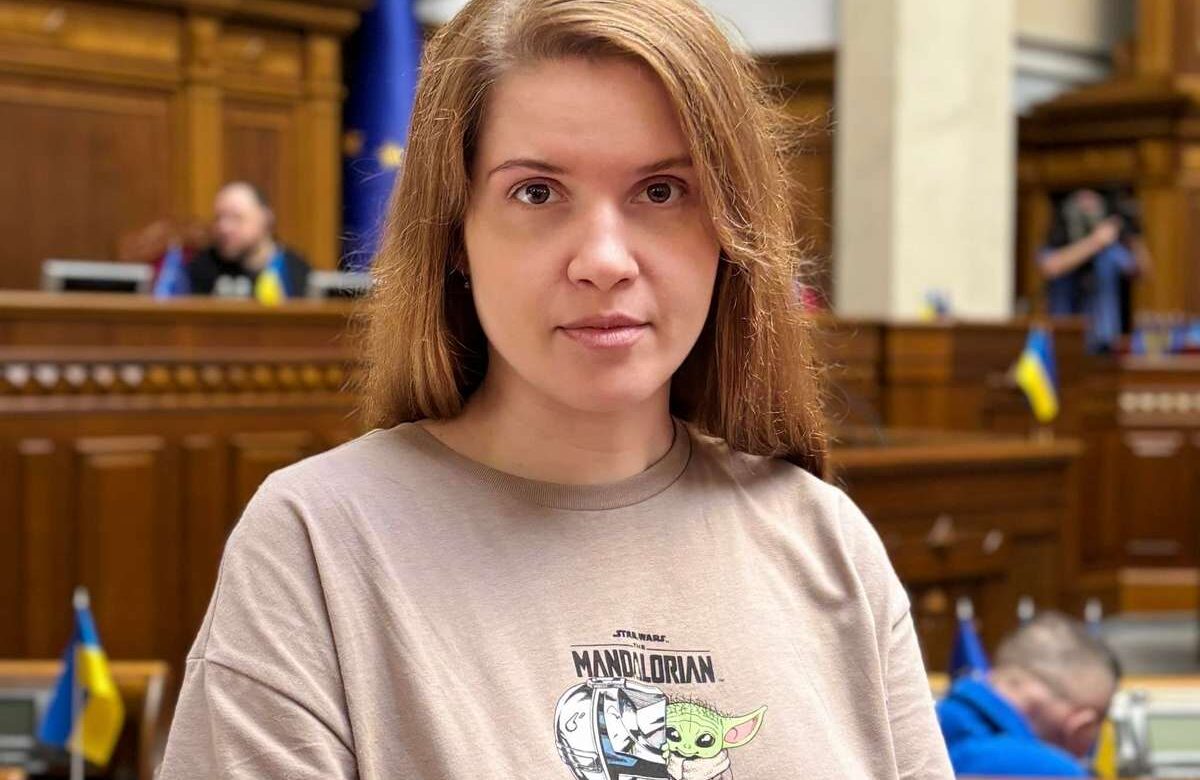 Неналежне навчання та щоденне дезертирство – Мар’яна Безугла розповіла про Рівненський полігон