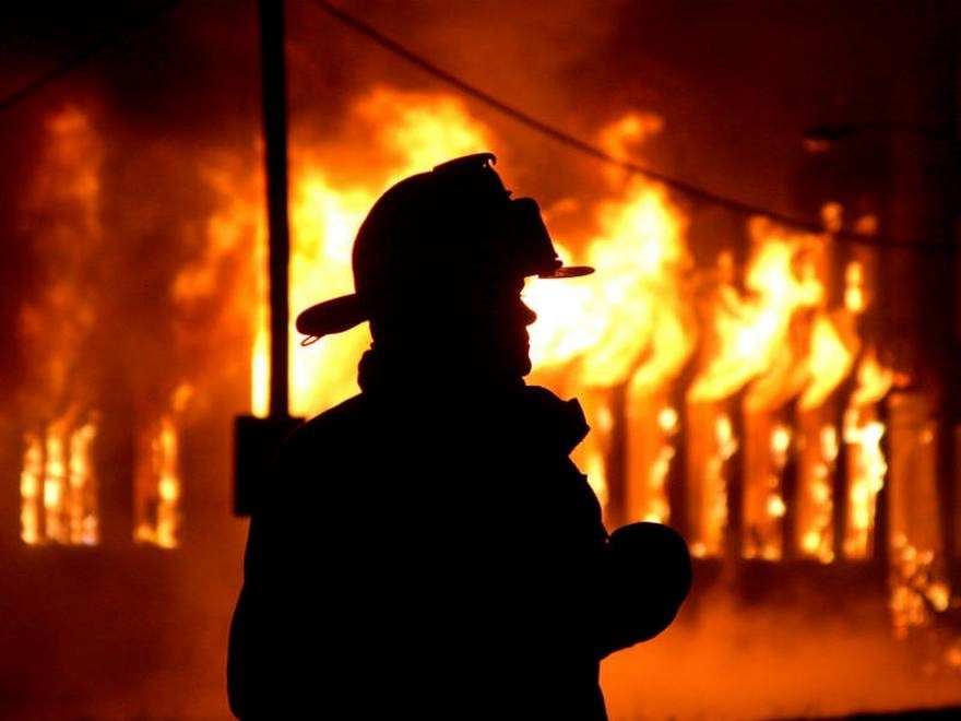 Під час пожежі у будинку на Рівненщині виявили мертвими чоловіка та жінку 0000