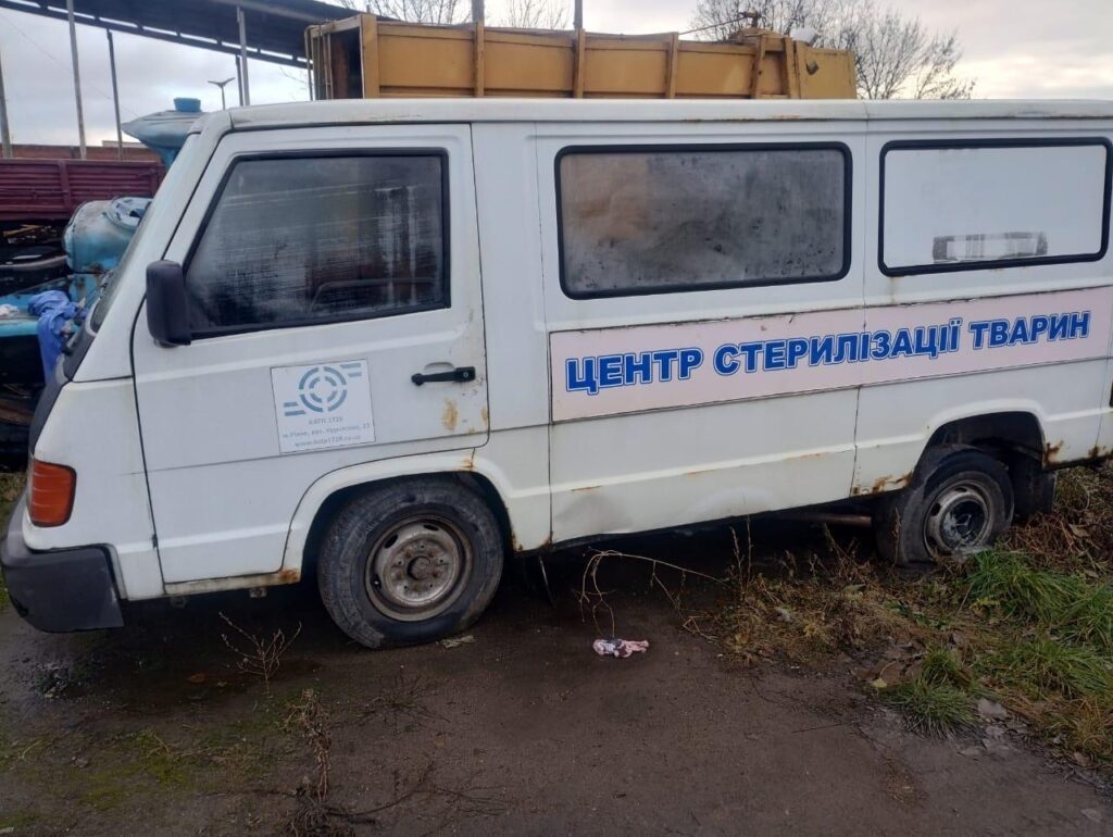 1 Мерседес за 10,5 тис грн: рівненське КАТП-1728 продає автомобілі