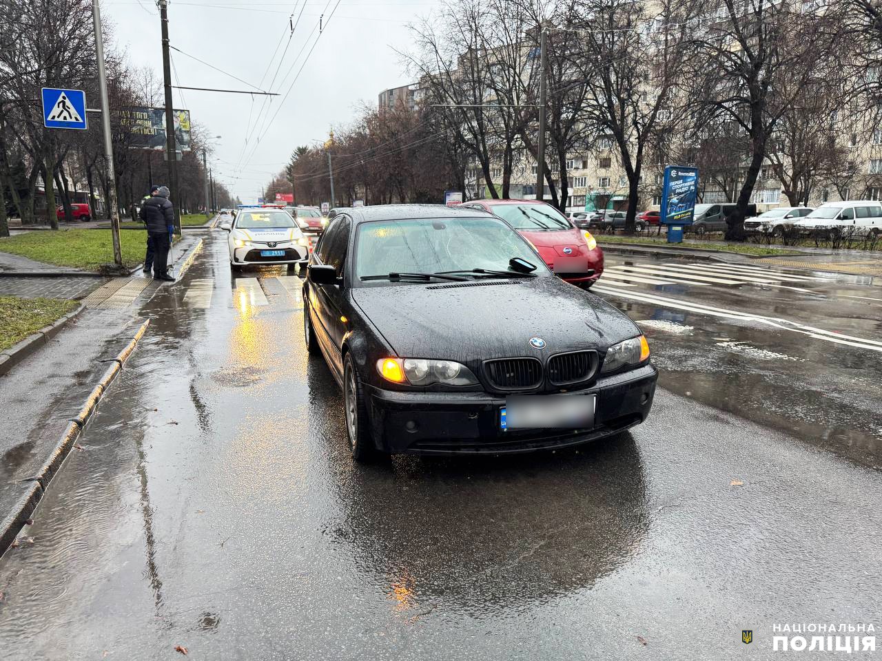 Водій BMW у Рівному наїхав на жінку: вона рухалась по пішохідному переходу 0000
