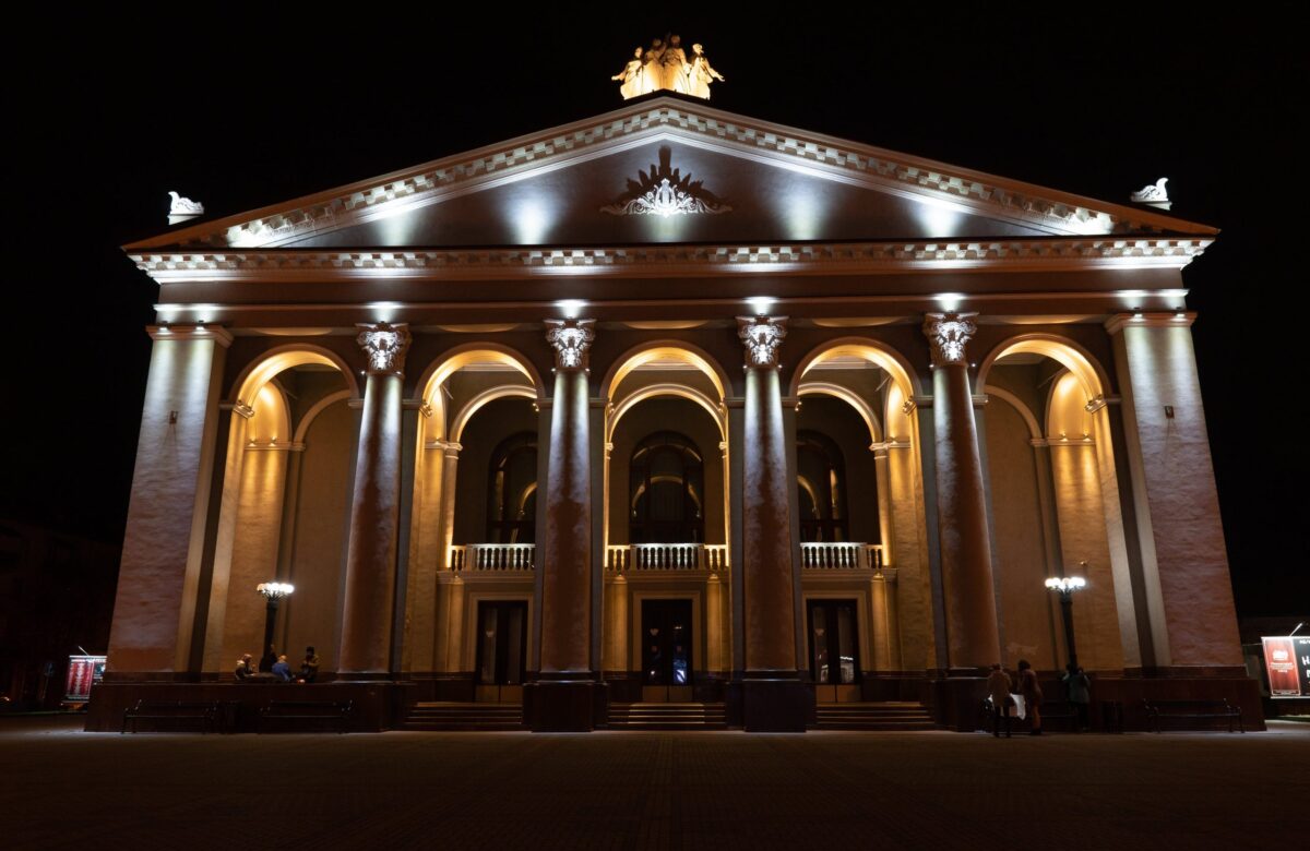 У драмтеатрі Рівного анонсована прем’єра: на 2025й заплановано 4 нові вистави