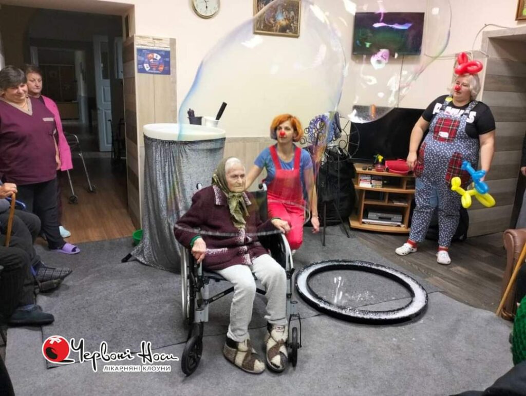 1 5 грудня - День волонтера: як рівненські волонтери допомагають військовим та їх родинам