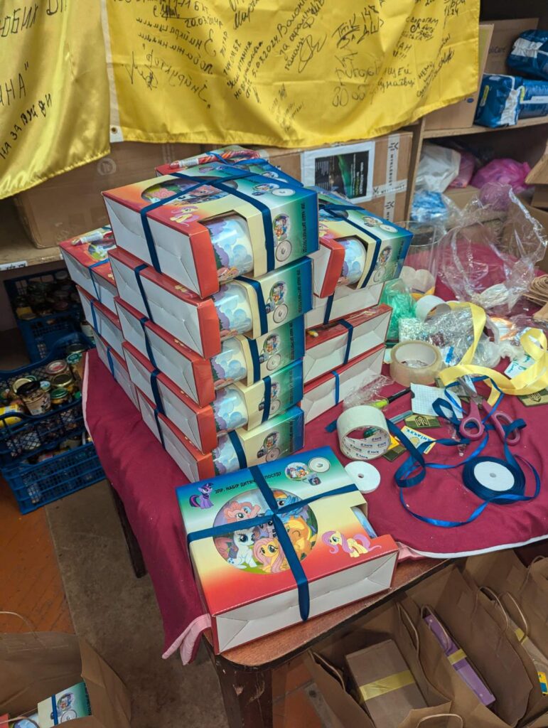 1 5 грудня - День волонтера: як рівненські волонтери допомагають військовим та їх родинам