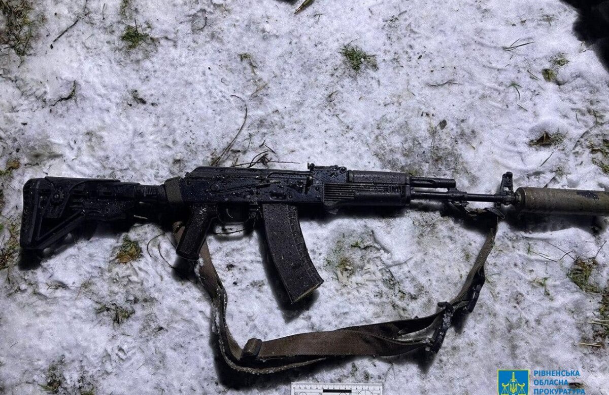 Жителю Рівненщини, який стріляв з автомата Калашникова у натовп, інкримінують замах на вбивство