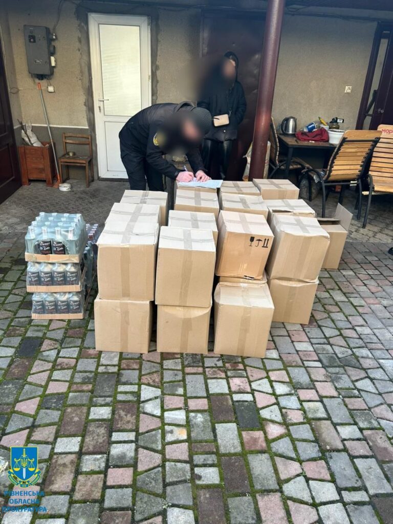 1 У родині з Радивилівщини вилучили фальсифікованого товару на півмільйона гривень