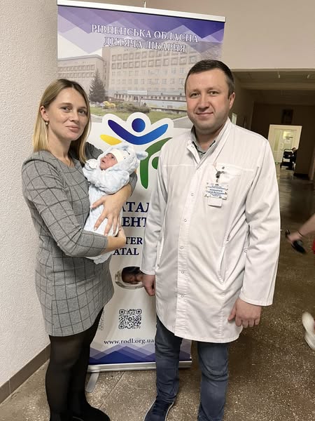1 Прооперували на 6й день життя: як рівненські лікарі рятували малюка