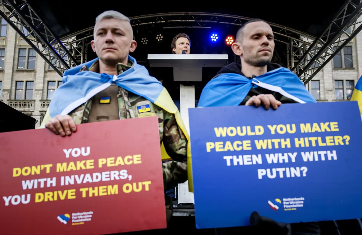 Рівнянин підсилив виступ міністра оборони Нідерландів і опинився на шпальтах міжнародних видань (+ ВІДЕО)