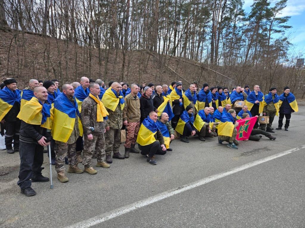 1 З полону повернули девʼять військових з Рівненщини