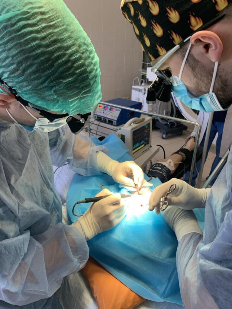 1 Лікарі Рівненщини відновили дихання військовому, який травмувався на війні