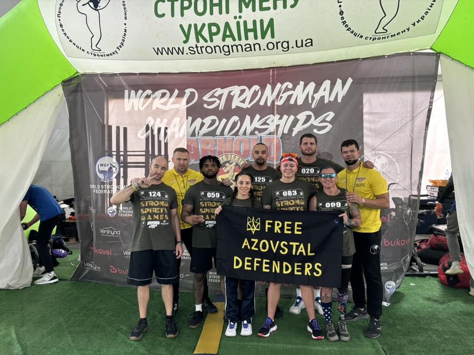 1 Ветеран з Рівненщини подарував вишиванки своїм колегам-спортсменам з США