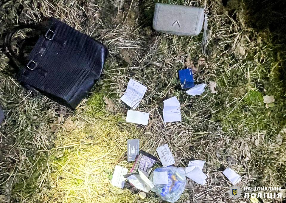 Гощанські поліцейські швидко затримали крадія сумочки