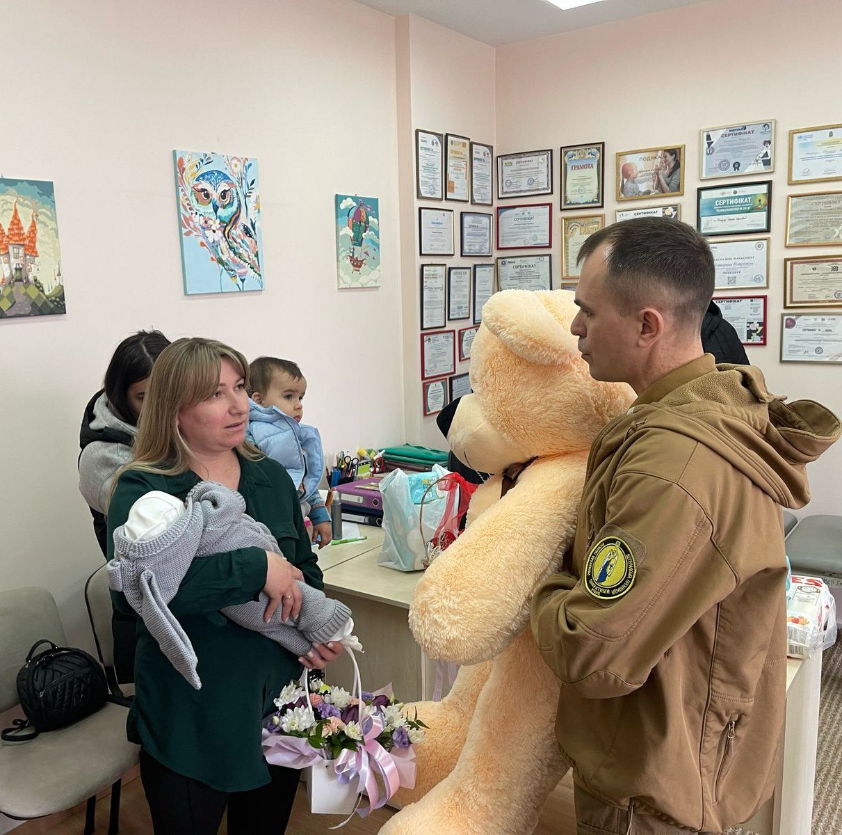 Вдову загиблого Героя з Рівненщини привітали з народженням дитини 0000