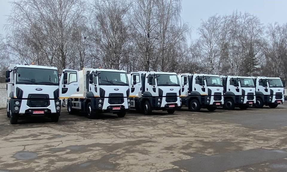 У Рівному оновили автопарк сміттєвозів