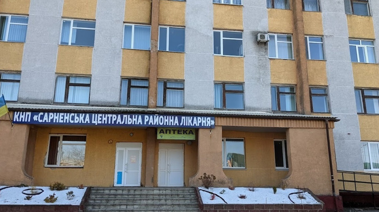 Медики Сарненської ЦРЛ не довели у суді, що в лікарні встановили неякісні вікна 0000