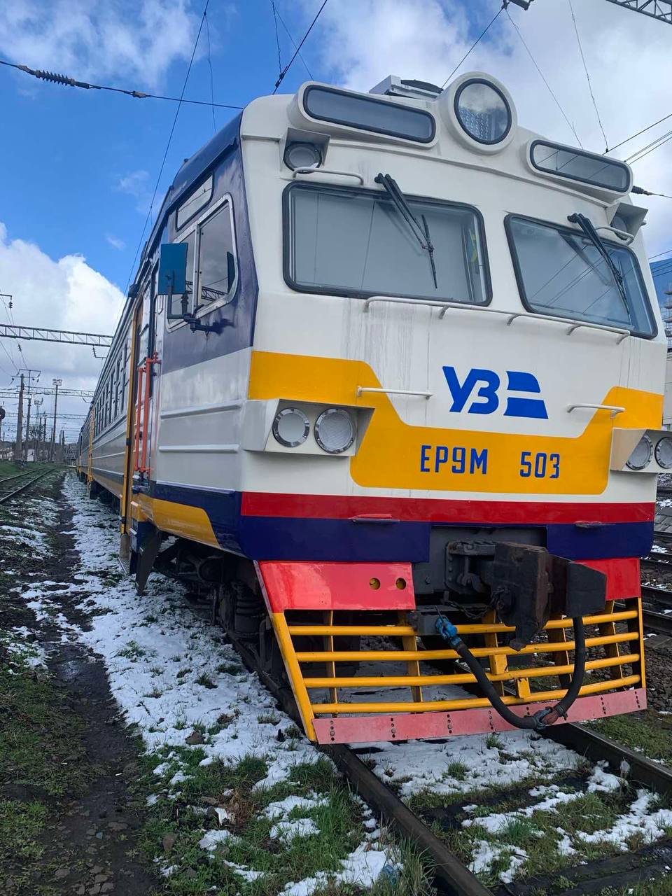 1 За лаштунками рейсу: здолбунівчанка Оксана Мацканіч — про виклики, пасажирів і роботу провідницею