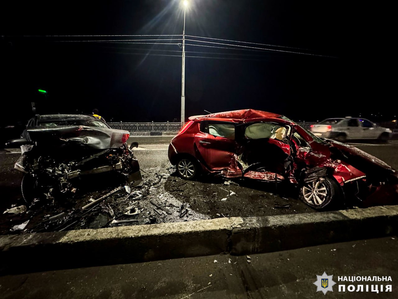 Відомі подробиці автотрощі, що сталася на центральному мості у Рівному 0000
