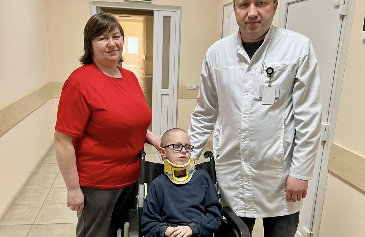 Нейрохірурги Рівного врятували життя 9-річному хлопчику