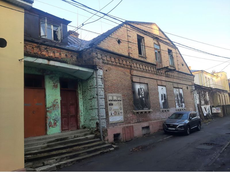1 Приміщення на Поштовій, у центрі Рівного, обласна рада виставила на аукціон