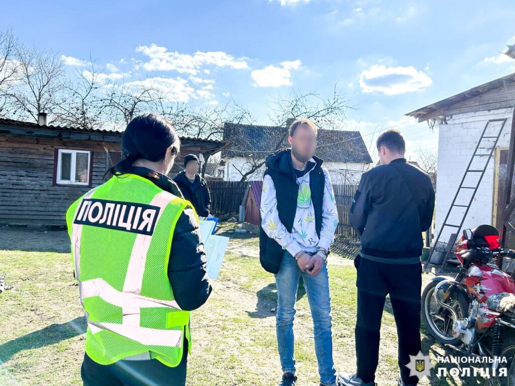 1 На Рівненщині затримали наркодилера, який збував особливо небезпечні речовини