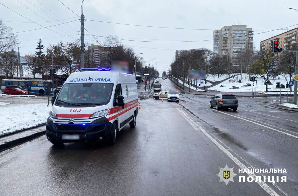 1 Відомі деталі зіткнення автомобіля з каретою швидкої у Рівному