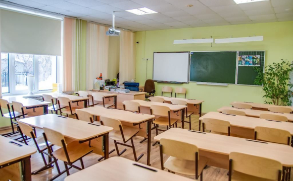 Через похолодання у школах Рівного скорочують уроки та переводять дітей на дистанційку 0000