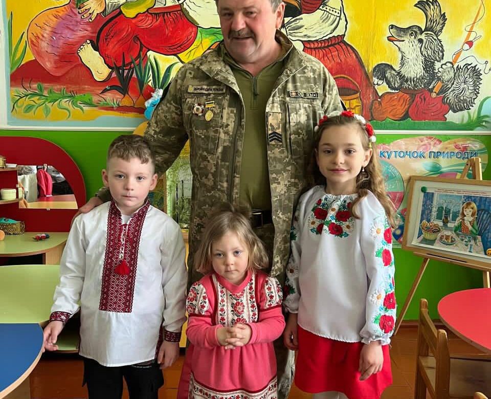 Герой з Рівненщини побував в найгарячіших точках фронту на чолі евакуаційної бригади