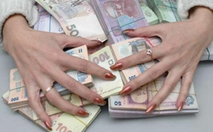 Працівниця пансіонату на Рівненщині обікрала жінку в кафе: суд виніс вирок