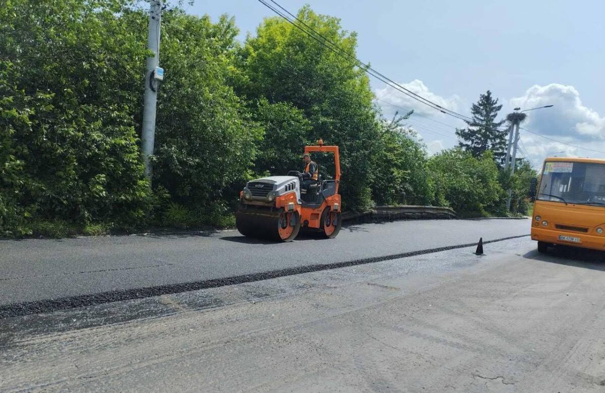 У Рівному на вулиці Вʼячеслава Чорновола ускладнений рух