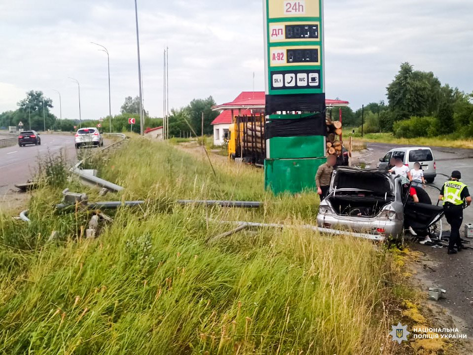 Чоловік у ДТП на Рівненщині втратив ногу