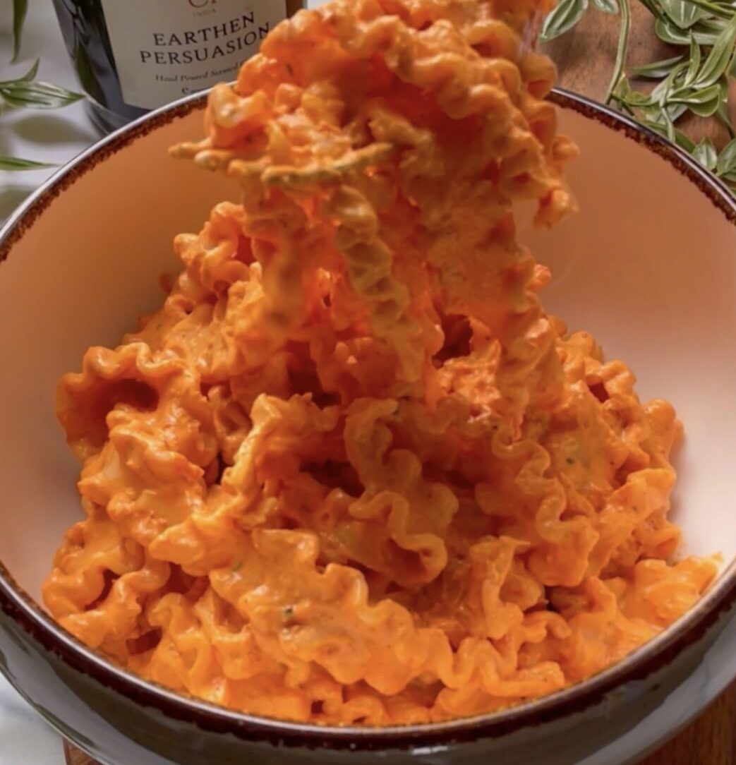 Паста з печеним перцем і фетою: новий кулінарний хіт, який підкорює серця 0000