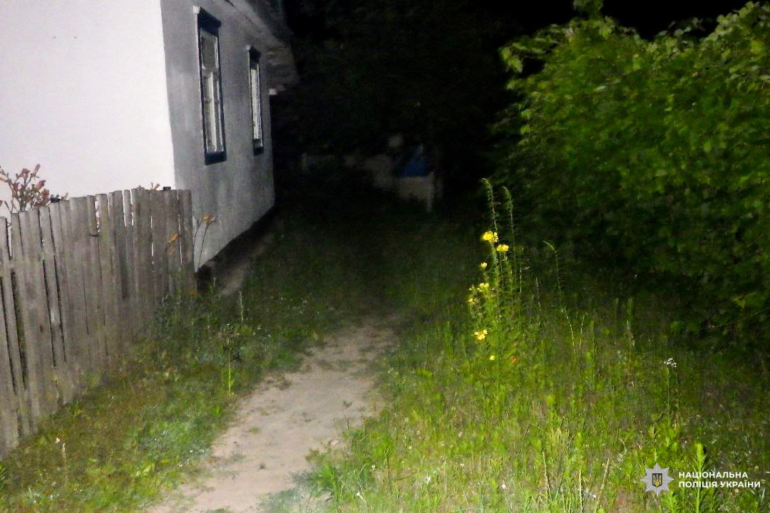 У Сарнах чоловік під час п’янки поранив знайомого ножем — суд визначив суму застави