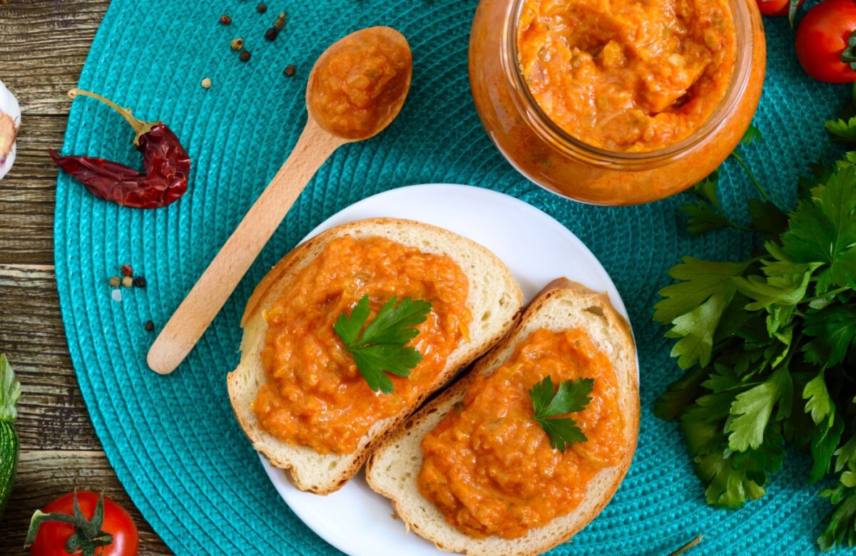 Смакота під кришкою: ТОП-3 найтрендовіших заготовок з кабачків на зиму