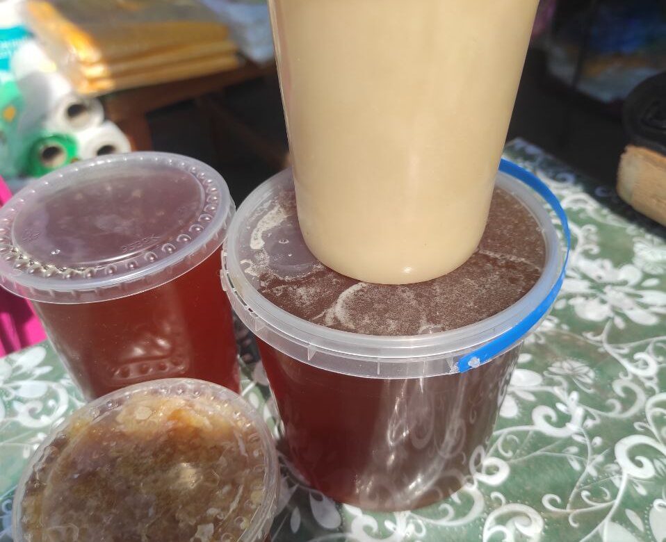 Пасічники Рівненщини розповіли скільки коштує цьогорічний мед