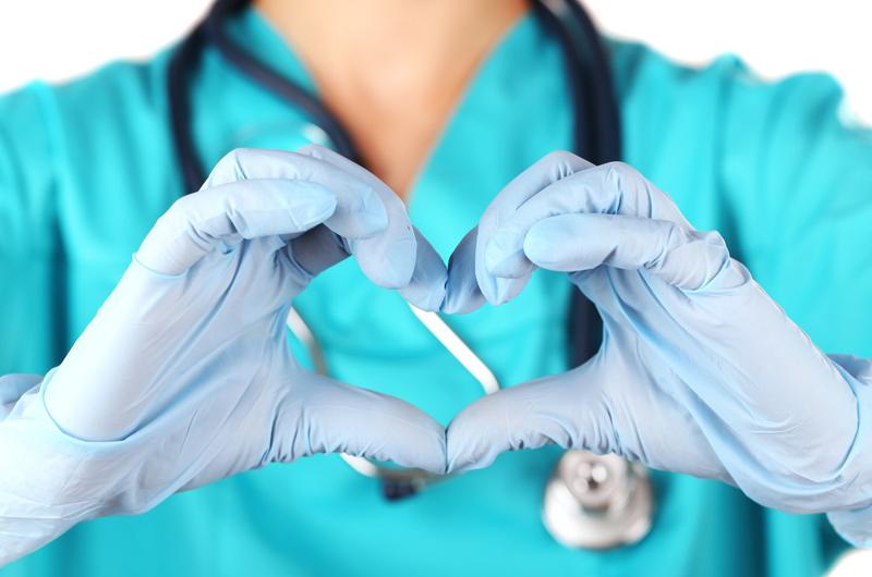 Дружина військового зворушливо привітала медиків Рівненщини з професійним святом