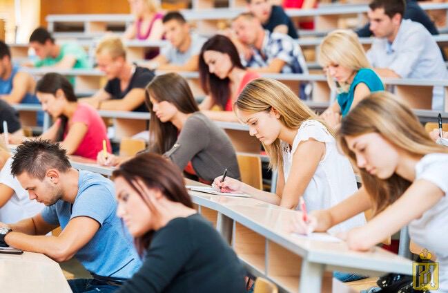 Держава оплатить навчання дітям загиблих і поранених захисників: як отримати допомогу