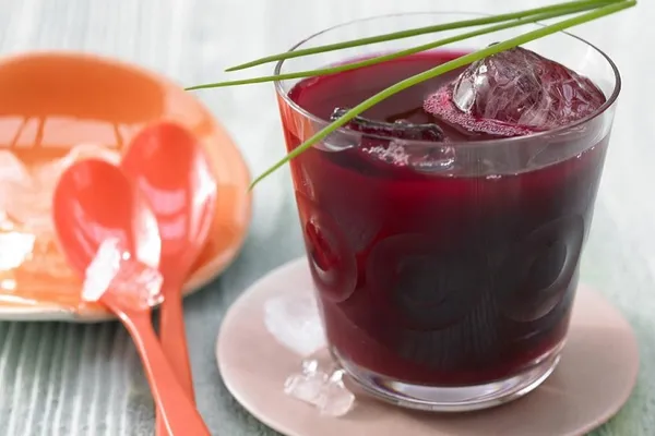 1 Від ягідного до лимонного: ТОП-4 рецепти домашнього квасу влітку