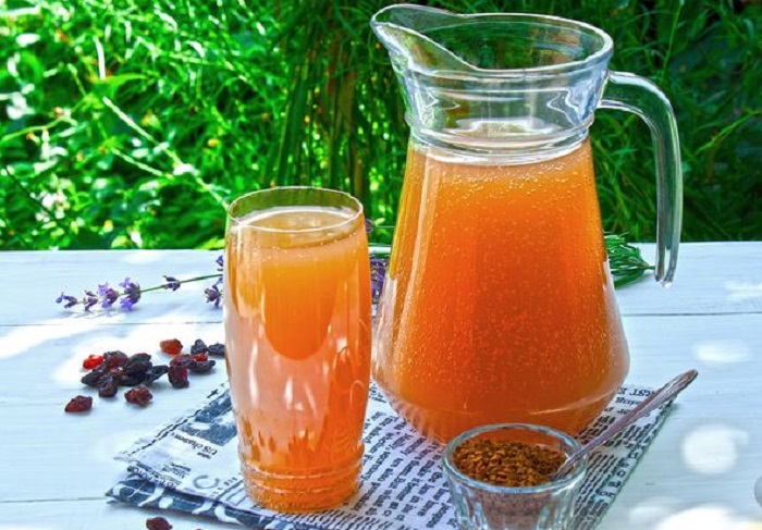 Від ягідного до лимонного: ТОП-4 рецепти домашнього квасу влітку