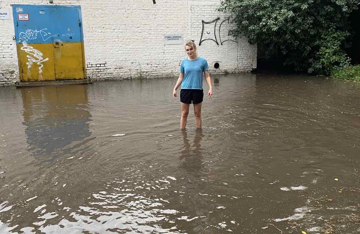Плаваюче місто після зливи: нардепка з Рівного показала фото й висловила обурення