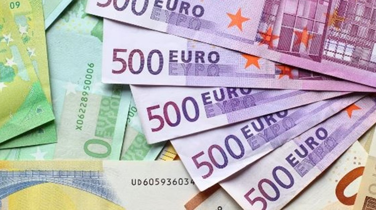 Після вихідних гривня зміцнилася: який курс долара, євро та злотого на 14 липня