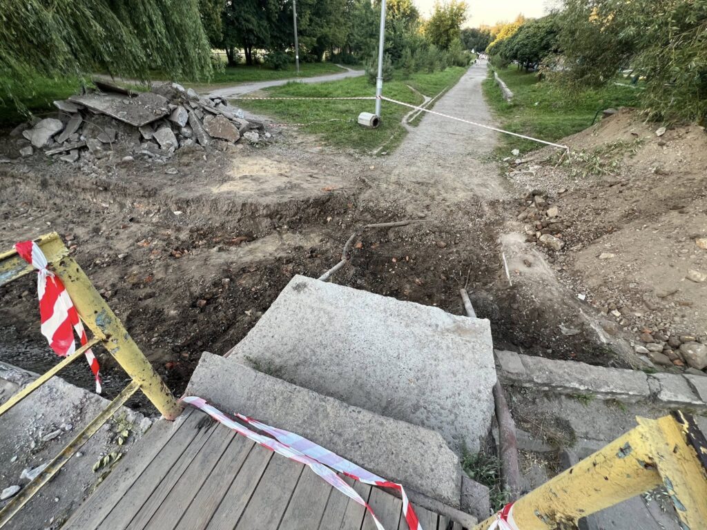 1 Рух через міст у Рівному тимчасово перекрили через ремонт: деталі