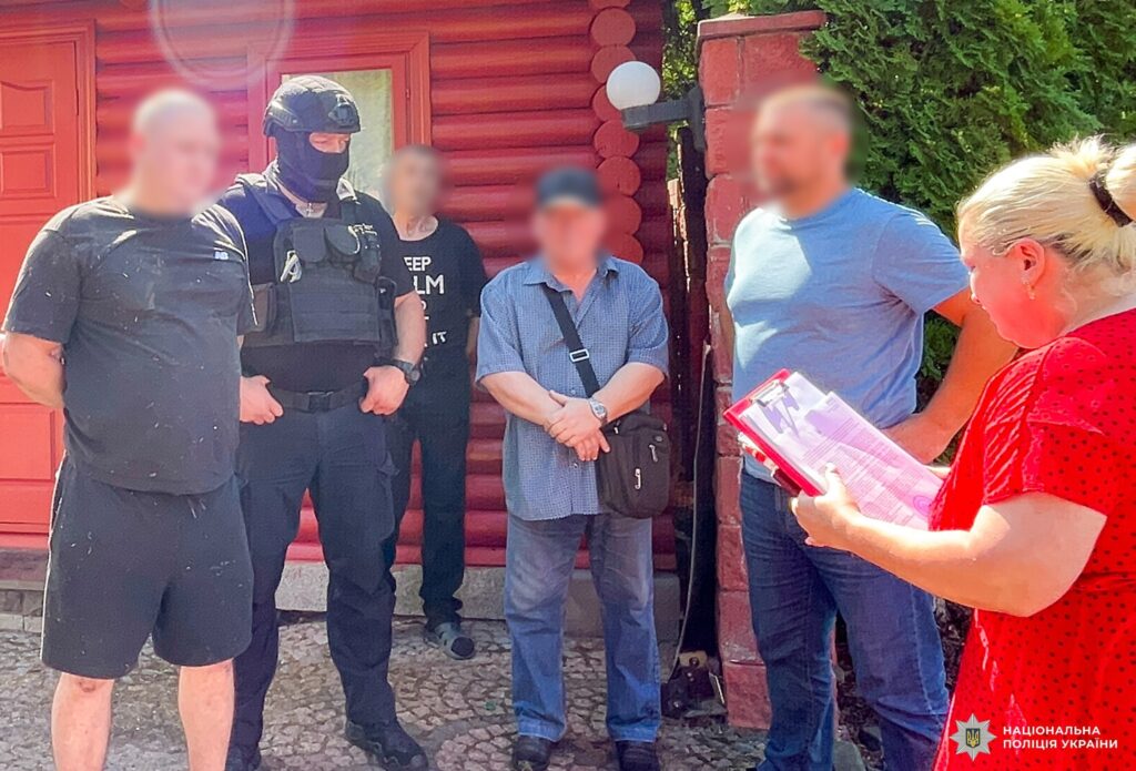 1 Виніс майна на 1,5 млн грн: у Рівному затримали серійного злодія, який обікрав декілька квартир