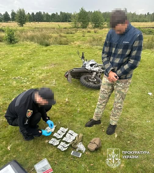 1 Виїхати з України - чоловікам до 22 років дозволять перетинати кордон: які умови