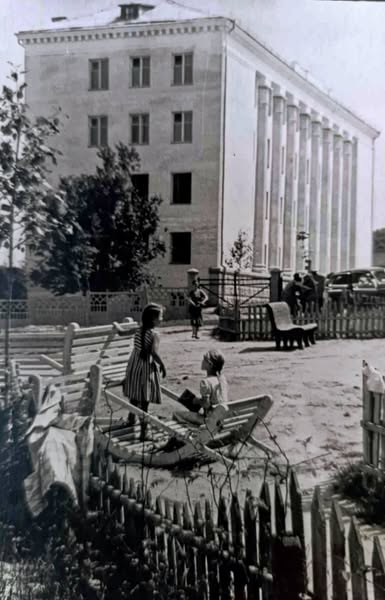 1 Рівне святкує День народження: як змінювалося місто крізь століття — унікальні архівні кадри (ВІДЕО)
