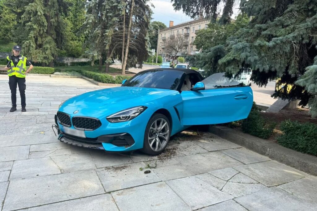 1 У Рівному водійка сплутала педалі і травмувала пішоходів
