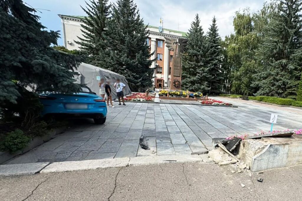 1 У Рівному водійка сплутала педалі і травмувала пішоходів