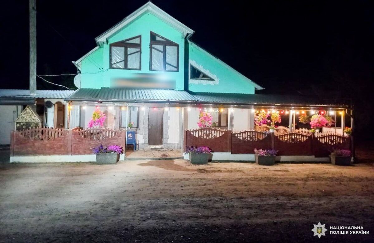 На Рівненщині чоловік зарізав знайомого під час бійки в кафе