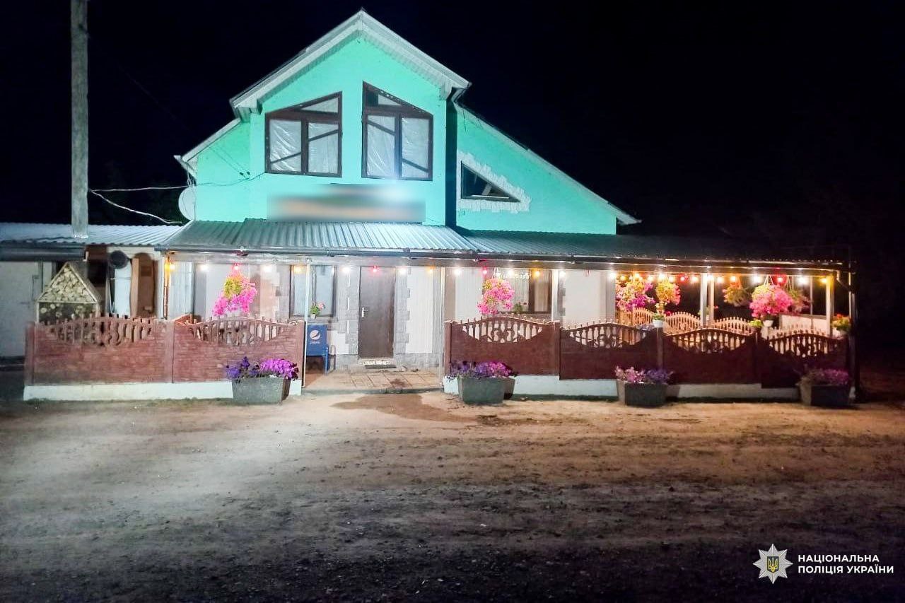 На Рівненщині чоловік зарізав знайомого під час бійки в кафе 0000