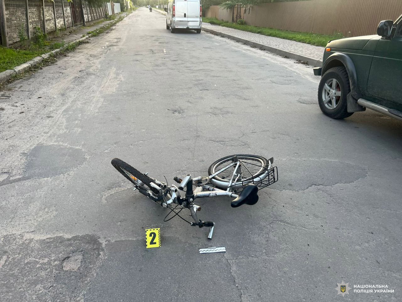 Із двору під колеса авто: на Рівненщині мікроавтобус збив 5-річного велосипедиста 0000