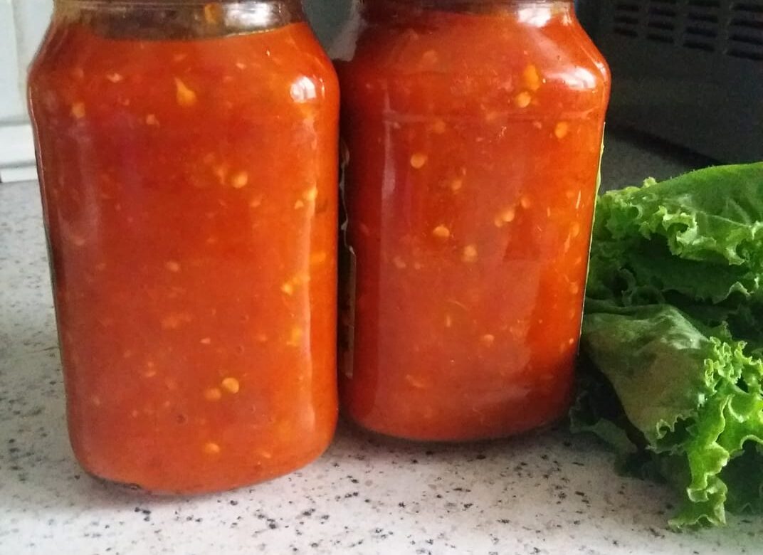 Аджика на зиму: ТОП-5 перевірених рецептів із томатів та перцю