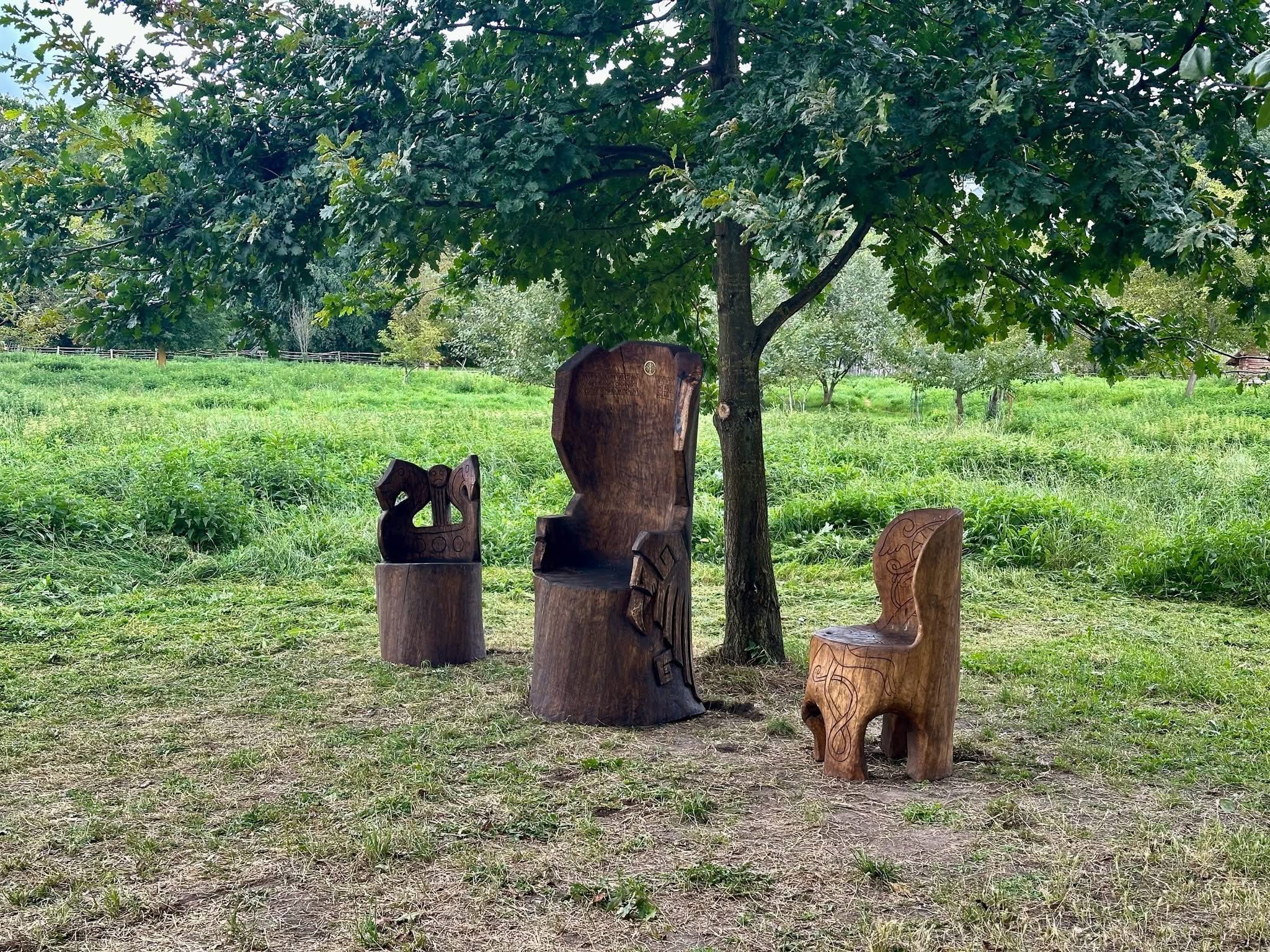 На Оствиці встановили пам’ятний стілець на честь добровольця з Австралії 0000